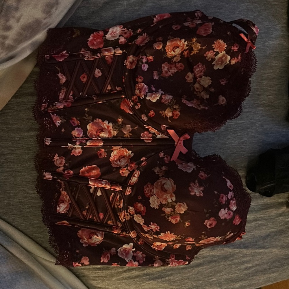 Beautiful flowered corset from Victoria secret